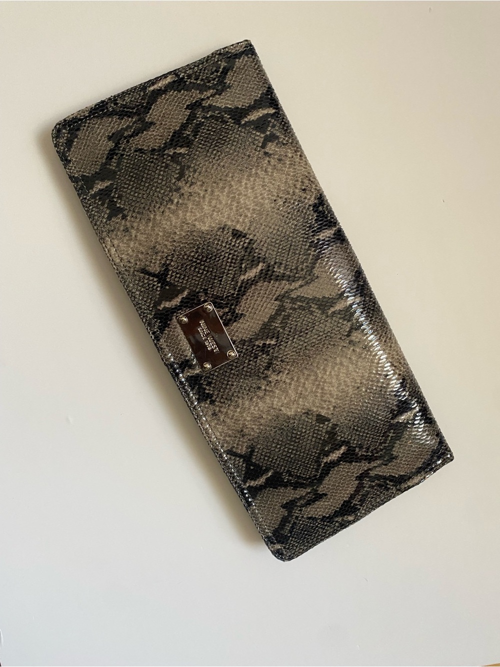 Snake-Print oversized Clutch